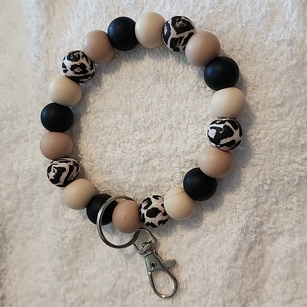 Silicone bead keychain